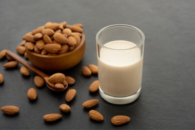 Advantages of almond milk Benefit From Almond Milk