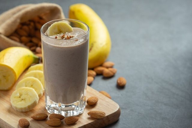 How to Make Almond Milk Benefit From Almond Milk